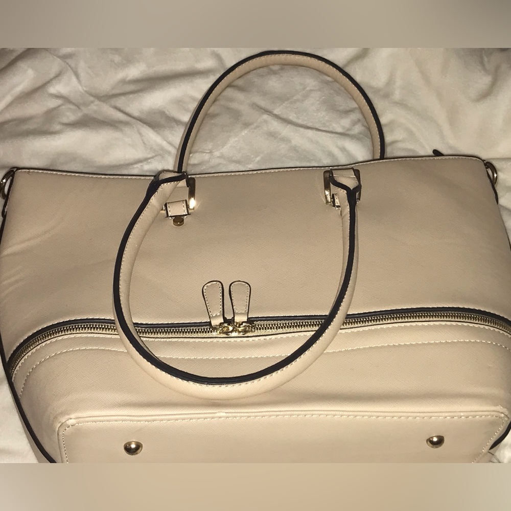 Elegant Cream Handbag approx. 16x8x6 unknown brand